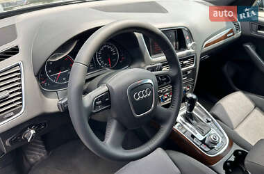 Позашляховик / Кросовер Audi Q5 2011 в 