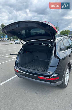 Позашляховик / Кросовер Audi Q5 2011 в 