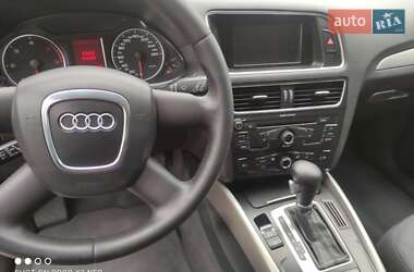 Внедорожник / Кроссовер Audi Q5 2011 в 
