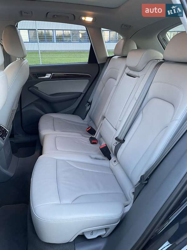Позашляховик / Кросовер Audi Q5 2016 в Житомирі
