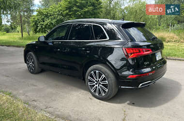 Внедорожник / Кроссовер Audi Q5 2017 в 