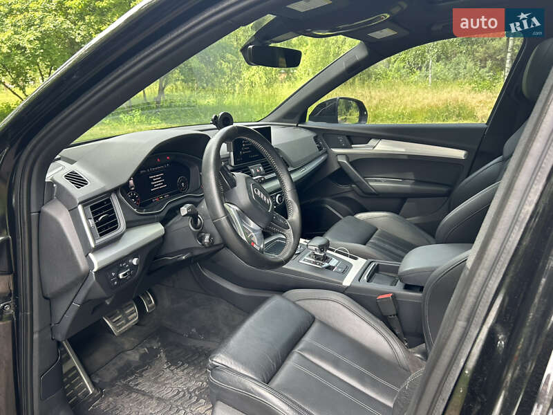 Позашляховик / Кросовер Audi Q5 2017 в Рівному
