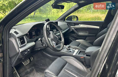 Внедорожник / Кроссовер Audi Q5 2017 в 