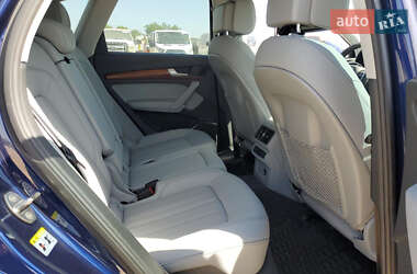 Внедорожник / Кроссовер Audi Q5 2022 в 