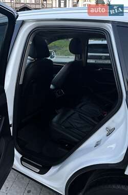 Внедорожник / Кроссовер Audi Q5 2011 в 