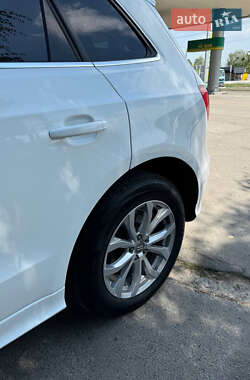 Внедорожник / Кроссовер Audi Q5 2012 в 