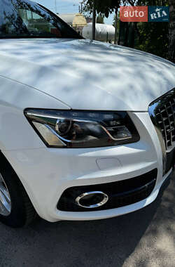 Внедорожник / Кроссовер Audi Q5 2012 в 