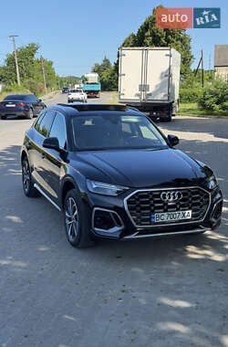 Внедорожник / Кроссовер Audi Q5 2021 в 