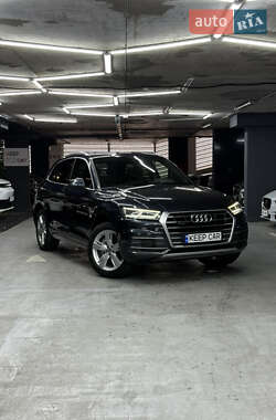 Внедорожник / Кроссовер Audi Q5 2017 в Одессе