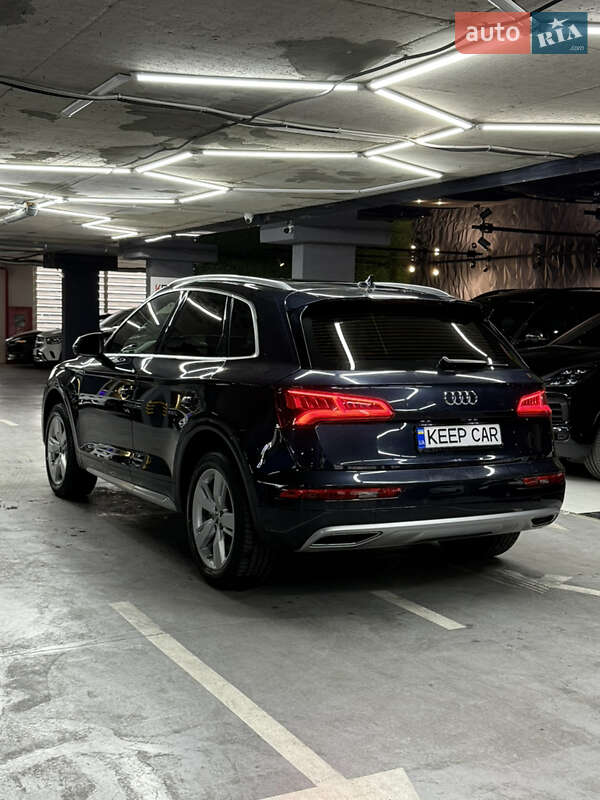 Внедорожник / Кроссовер Audi Q5 2017 в Одессе