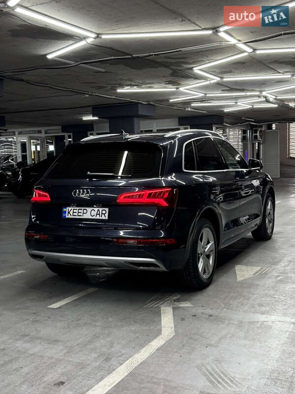 Внедорожник / Кроссовер Audi Q5 2017 в Одессе