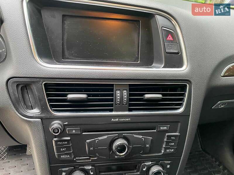 Внедорожник / Кроссовер Audi Q5 2011 в Киеве
