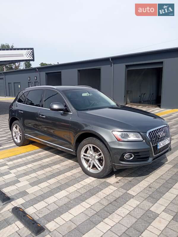 Внедорожник / Кроссовер Audi Q5 2017 в 