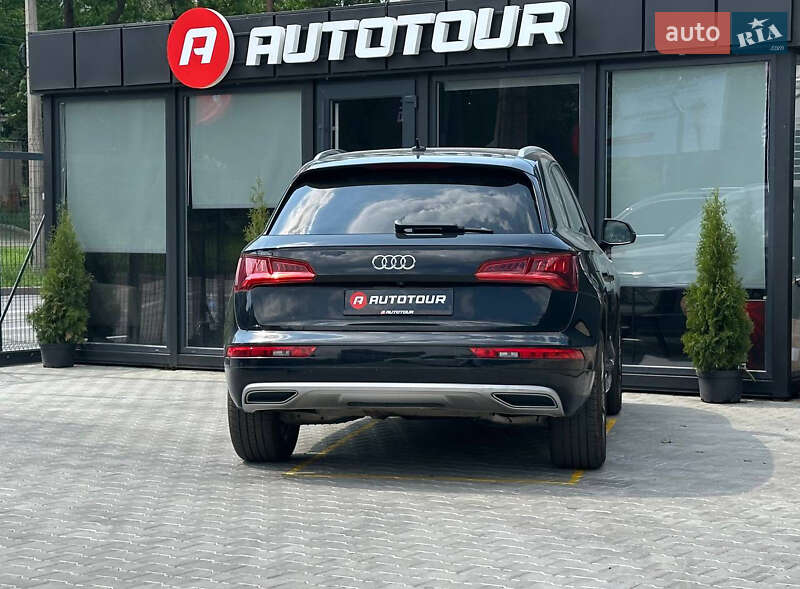 Внедорожник / Кроссовер Audi Q5 2017 в Черновцах