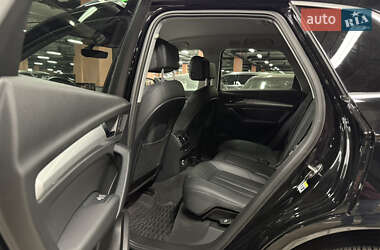 Внедорожник / Кроссовер Audi Q5 2017 в 