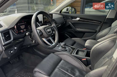 Внедорожник / Кроссовер Audi Q5 2018 в 
