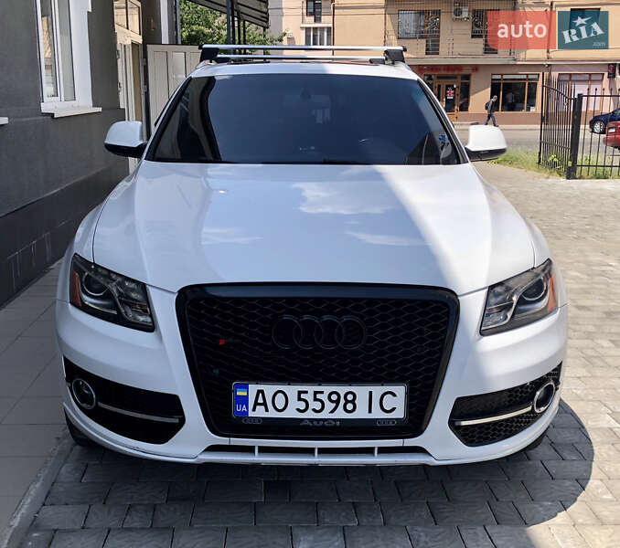 Позашляховик / Кросовер Audi Q5 2012 в Ужгороді