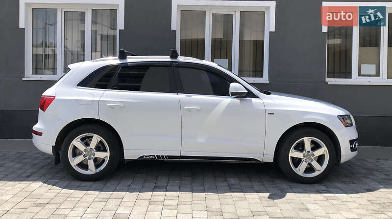 Позашляховик / Кросовер Audi Q5 2012 в Ужгороді