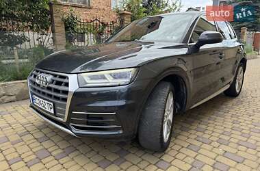Внедорожник / Кроссовер Audi Q5 2017 в 