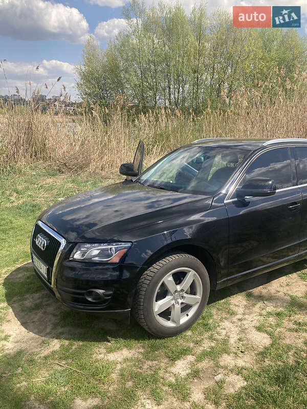 Внедорожник / Кроссовер Audi Q5 2012 в 