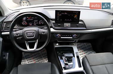 Внедорожник / Кроссовер Audi Q5 2021 в 
