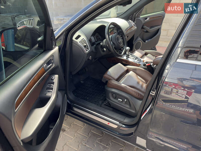 Позашляховик / Кросовер Audi Q5 2016 в Рівному