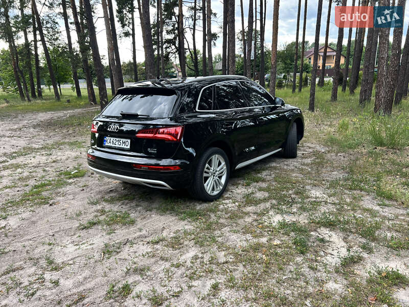 Внедорожник / Кроссовер Audi Q5 2017 в Киеве