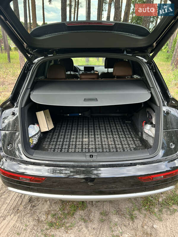 Внедорожник / Кроссовер Audi Q5 2017 в Киеве