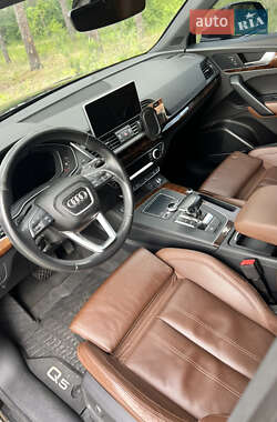 Внедорожник / Кроссовер Audi Q5 2017 в Киеве