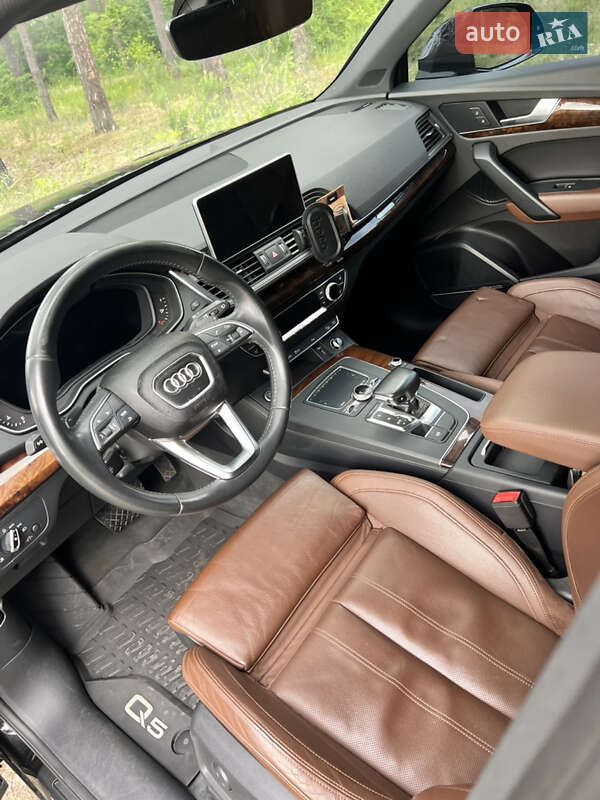 Внедорожник / Кроссовер Audi Q5 2017 в Киеве
