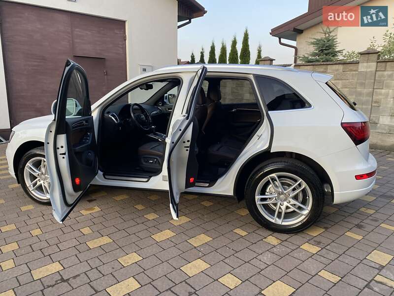 Внедорожник / Кроссовер Audi Q5 2014 в Ровно