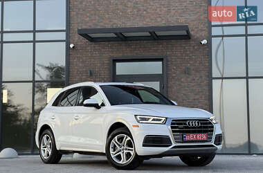 Внедорожник / Кроссовер Audi Q5 2018 в 