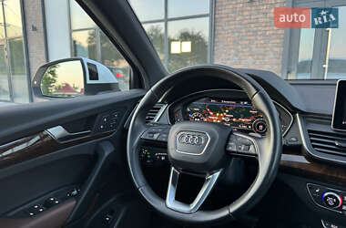 Внедорожник / Кроссовер Audi Q5 2018 в 