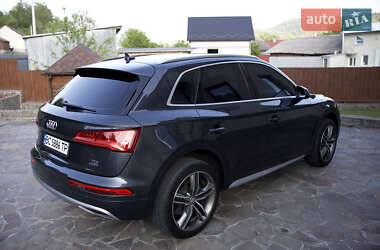 Внедорожник / Кроссовер Audi Q5 2017 в 