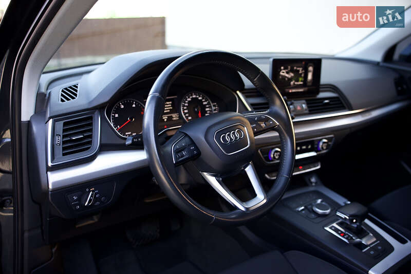 Позашляховик / Кросовер Audi Q5 2017 в Самборі