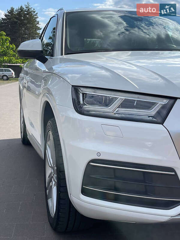 Внедорожник / Кроссовер Audi Q5 2019 в Львове