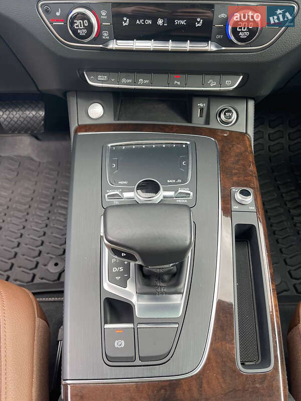 Внедорожник / Кроссовер Audi Q5 2019 в Львове