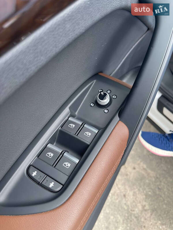 Внедорожник / Кроссовер Audi Q5 2019 в Львове
