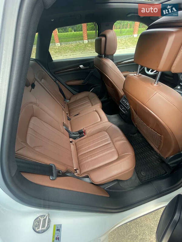 Внедорожник / Кроссовер Audi Q5 2019 в Львове