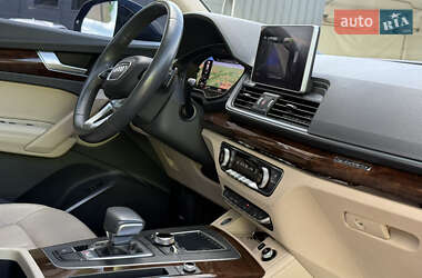 Внедорожник / Кроссовер Audi Q5 2020 в 
