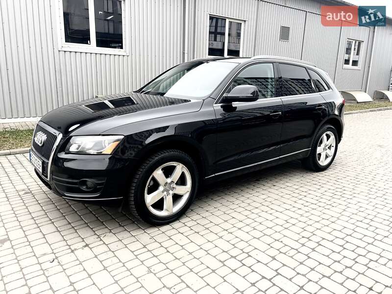 Внедорожник / Кроссовер Audi Q5 2012 в 