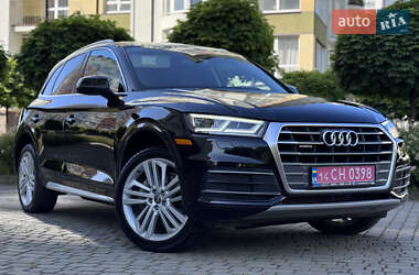 Внедорожник / Кроссовер Audi Q5 2018 в 
