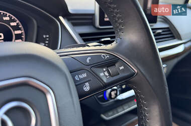 Внедорожник / Кроссовер Audi Q5 2018 в 