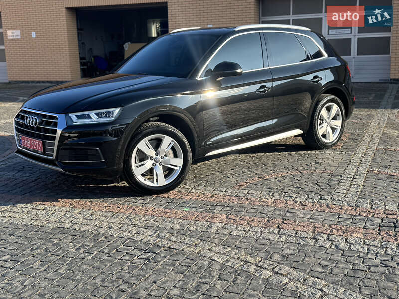 Внедорожник / Кроссовер Audi Q5 2017 в 