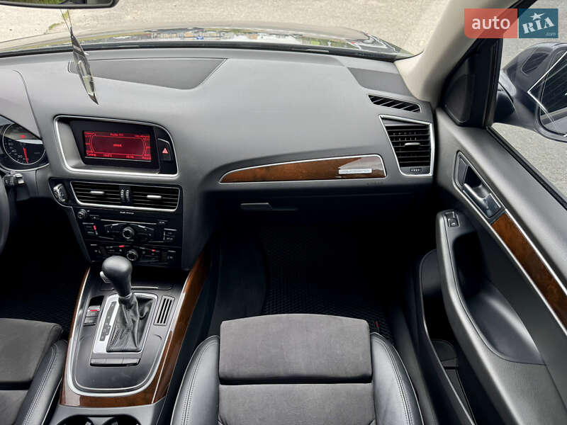 Внедорожник / Кроссовер Audi Q5 2012 в Киеве