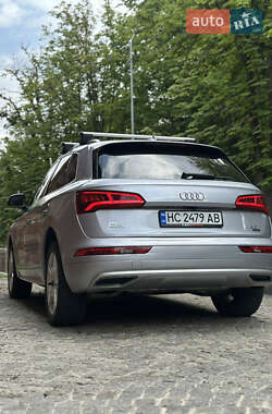 Внедорожник / Кроссовер Audi Q5 2017 в 