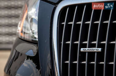 Внедорожник / Кроссовер Audi Q5 2011 в 