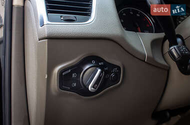 Внедорожник / Кроссовер Audi Q5 2011 в 