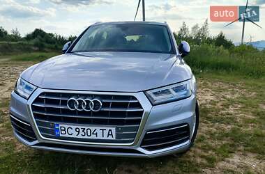Внедорожник / Кроссовер Audi Q5 2017 в 
