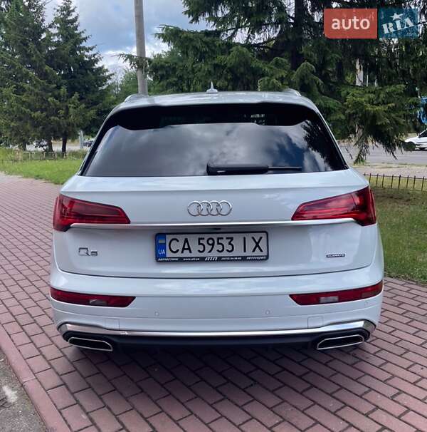 Внедорожник / Кроссовер Audi Q5 2021 в Киеве